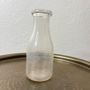 Vintage 1 pint liquid dairy milk glass jar bottle